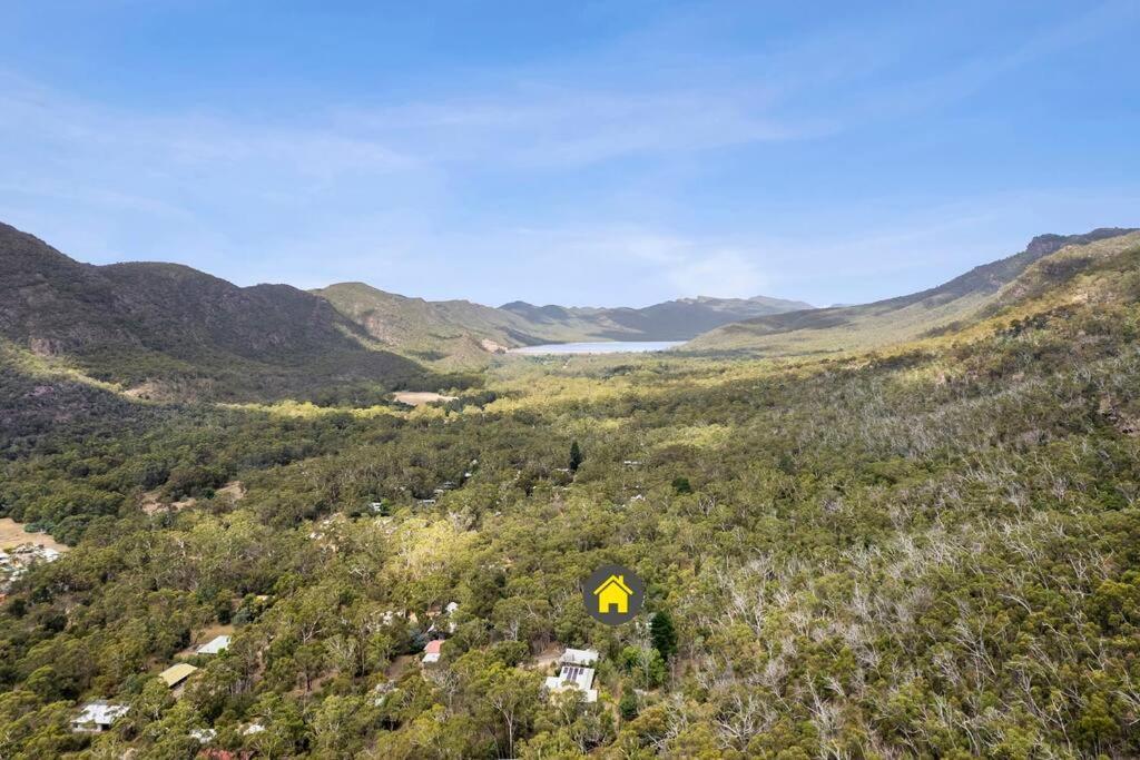 Halls Gap Hideaway Villa Exterior photo